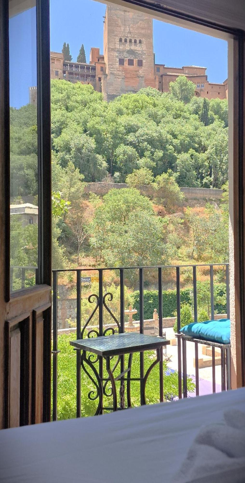 The Nasrid Palace From Your Bed ! Granada Exterior photo